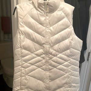 The North Face Puffer Vest Sz L women’s - winter white color 550 fill